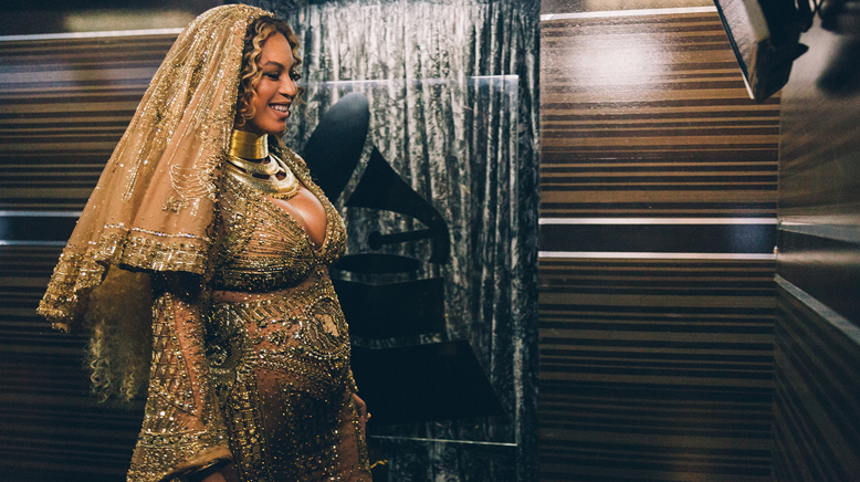 Beyonce shares previously unseen intimate GRAMMYs snaps | Music - MFR