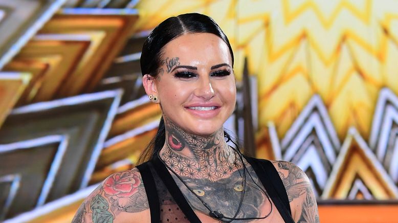 Jemma Lucy sets a photo of Katie Price's face on fire | Celebrity - West FM