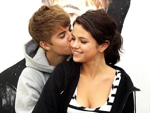 Selena Gomez and Justin Bieber Have a Hockey Date in LA: Pics!