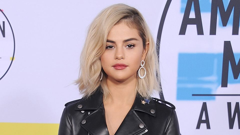 Selena Gomez has made her Instagram public again and we’re so happy ...