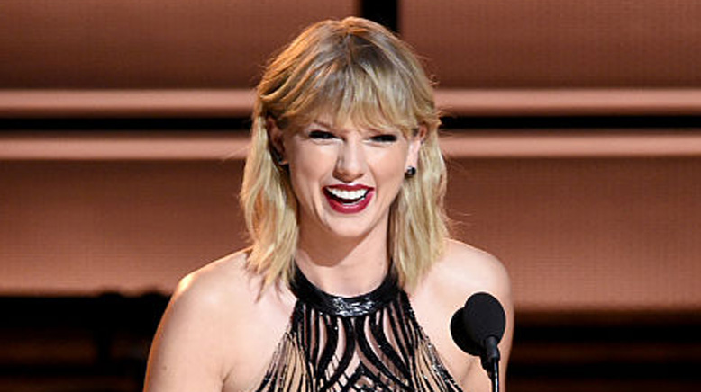 Taylor Swift did the ultimate act of kindness for a heavily pregnant fan |  Celebrity - Hits Radio