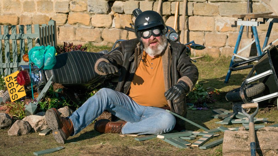 Emmerdale spoilers: Bear Wolf crashes back into town | Television - MFR