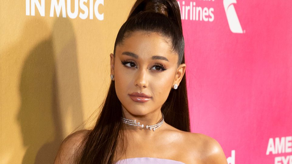 Ariana Grande shares behind the scenes video from 'Boyfriend'