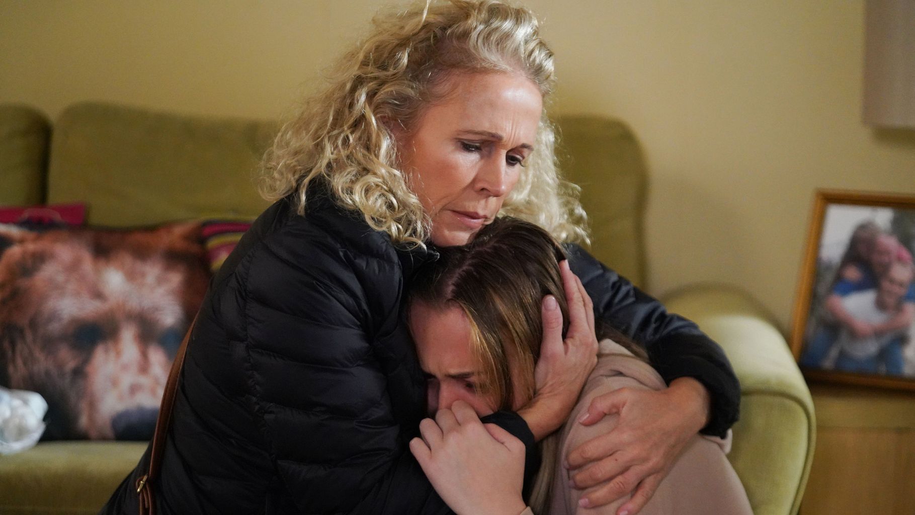 Eastenders Spoilers Louise Mitchell Makes A Killer Confession