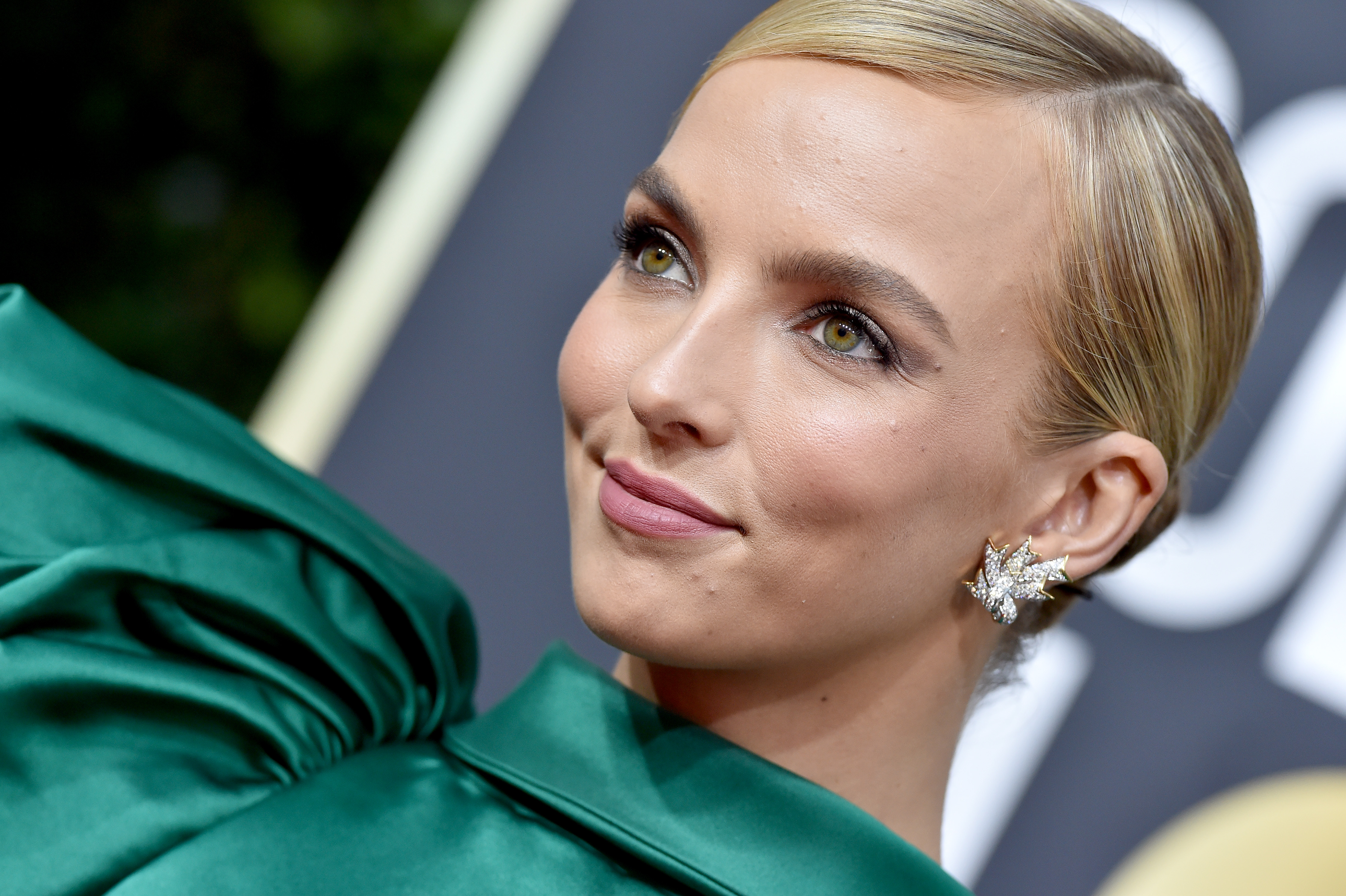 slim fit dress slacks Jodie Comer Black Strapless Mermaid Dress 2023 Tony Awards main image 0