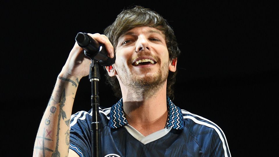Louis Tomlinson Reveals His Latest Song 'Walls' Has His Former