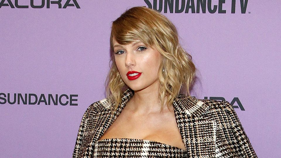 Taylor Swift is unrecognisable as she transforms into 'The Man'