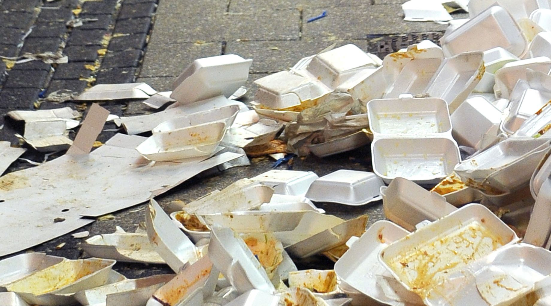 Singleuse plastic straws and containers could be banned in Scotland