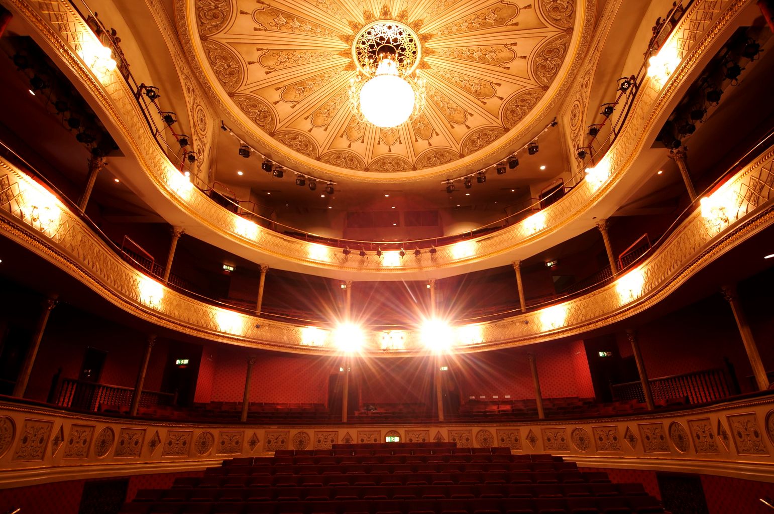 Theatre Royal Bath to receive nearly £1 million | News - Greatest Hits ...