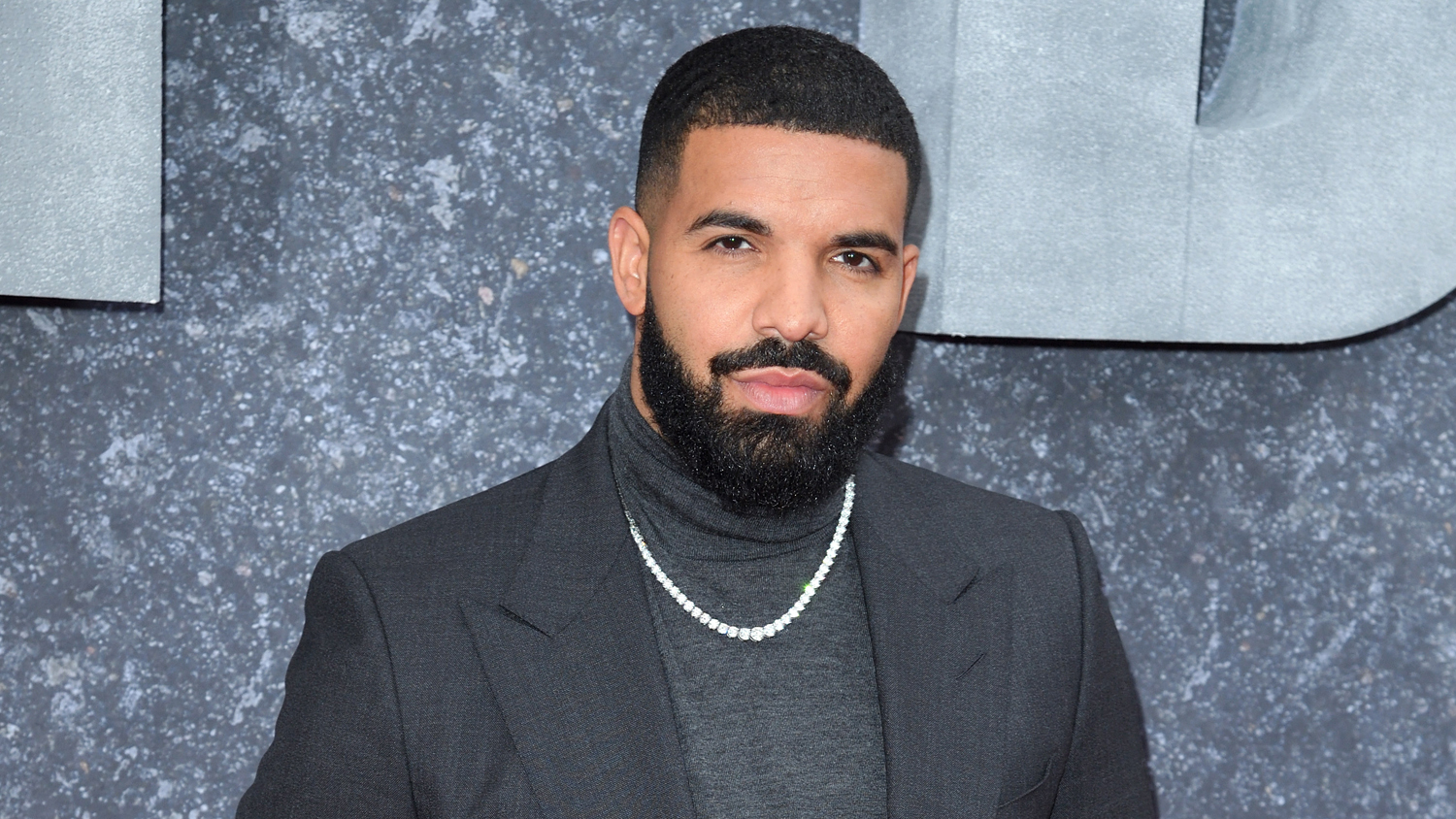 Drake Debuts A Brand New Hairstyle, Fans Call Him 'Slick Back Papi'