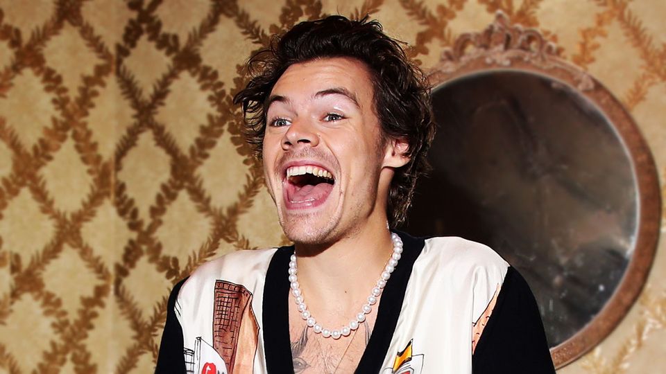 Where To Get Your Own Version Of Harry Styles' 'Golden' Necklace
