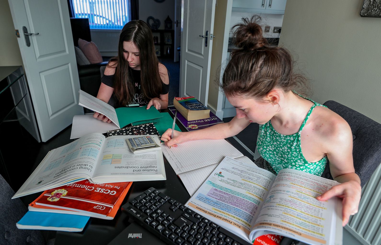 Report calls for extra homework to make up for lost school lessons