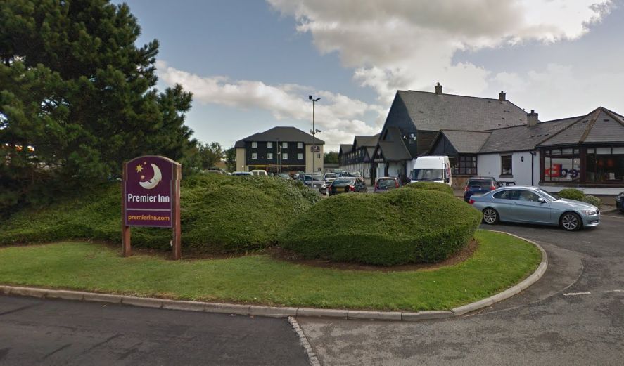 Hotel in Hayle evacuated after reports of suspicious man and 'explosion ...