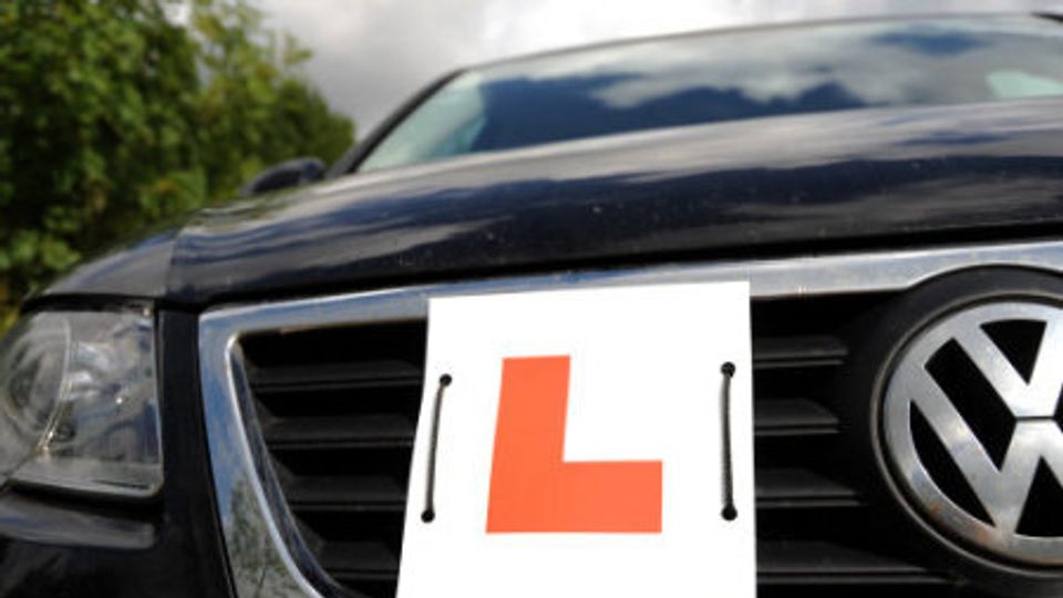 L plate on car
