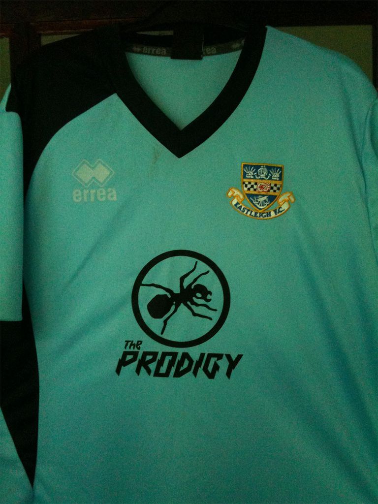 Camiseta del FC Eastleigh Reds sub-13 de The Prodigy