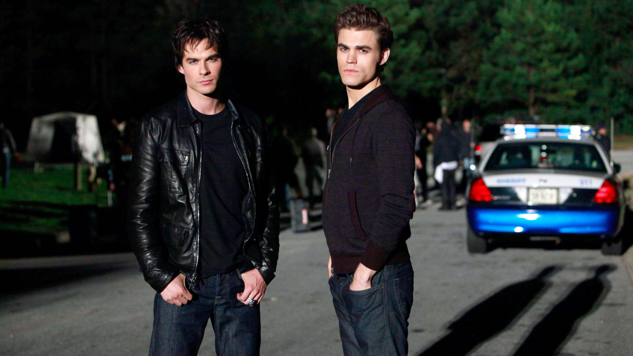 Vampire' Hunk Headed to Mystic Falls