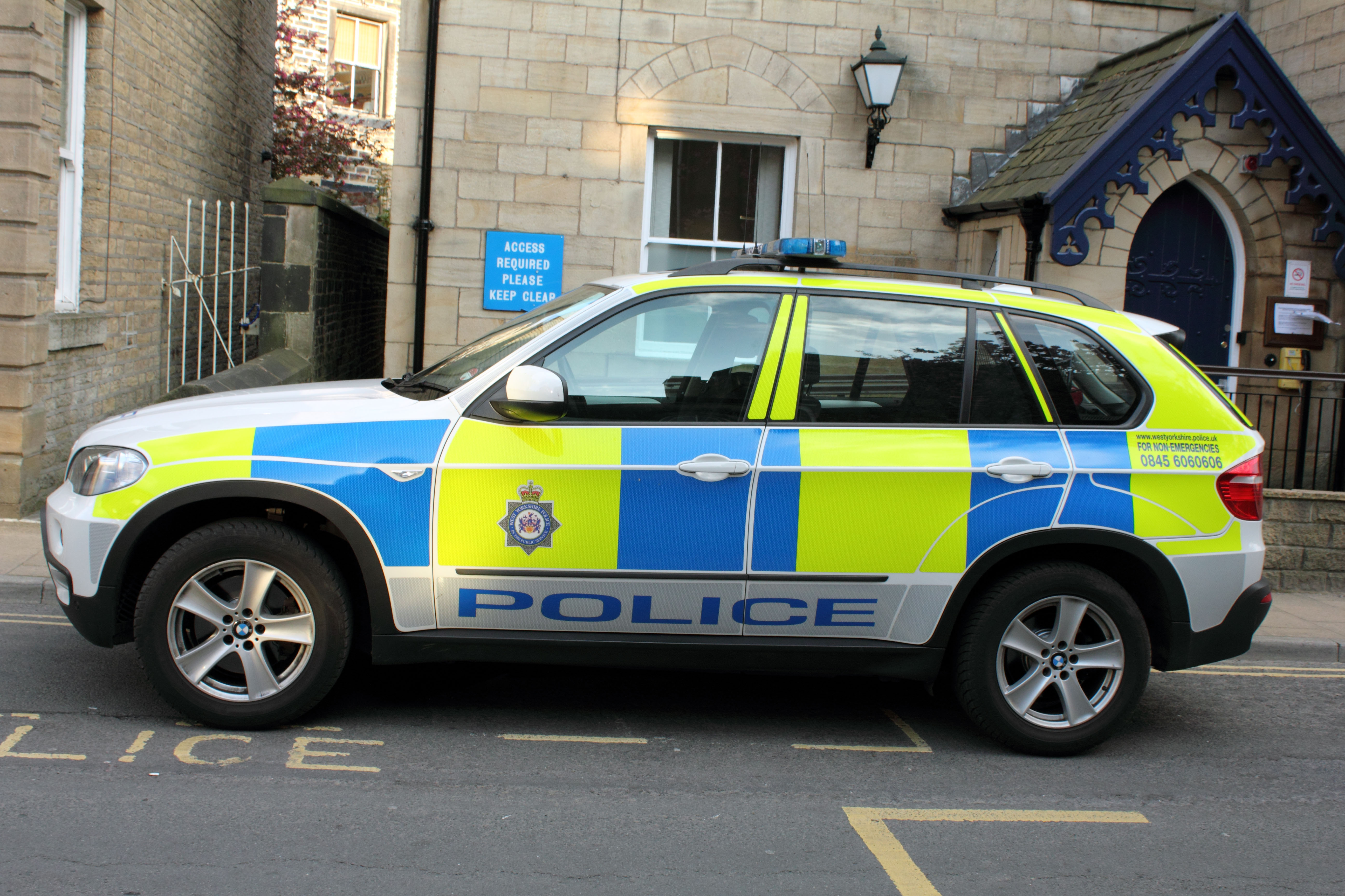 Police launch appeal after teenage girl raped in ginnel in Leeds