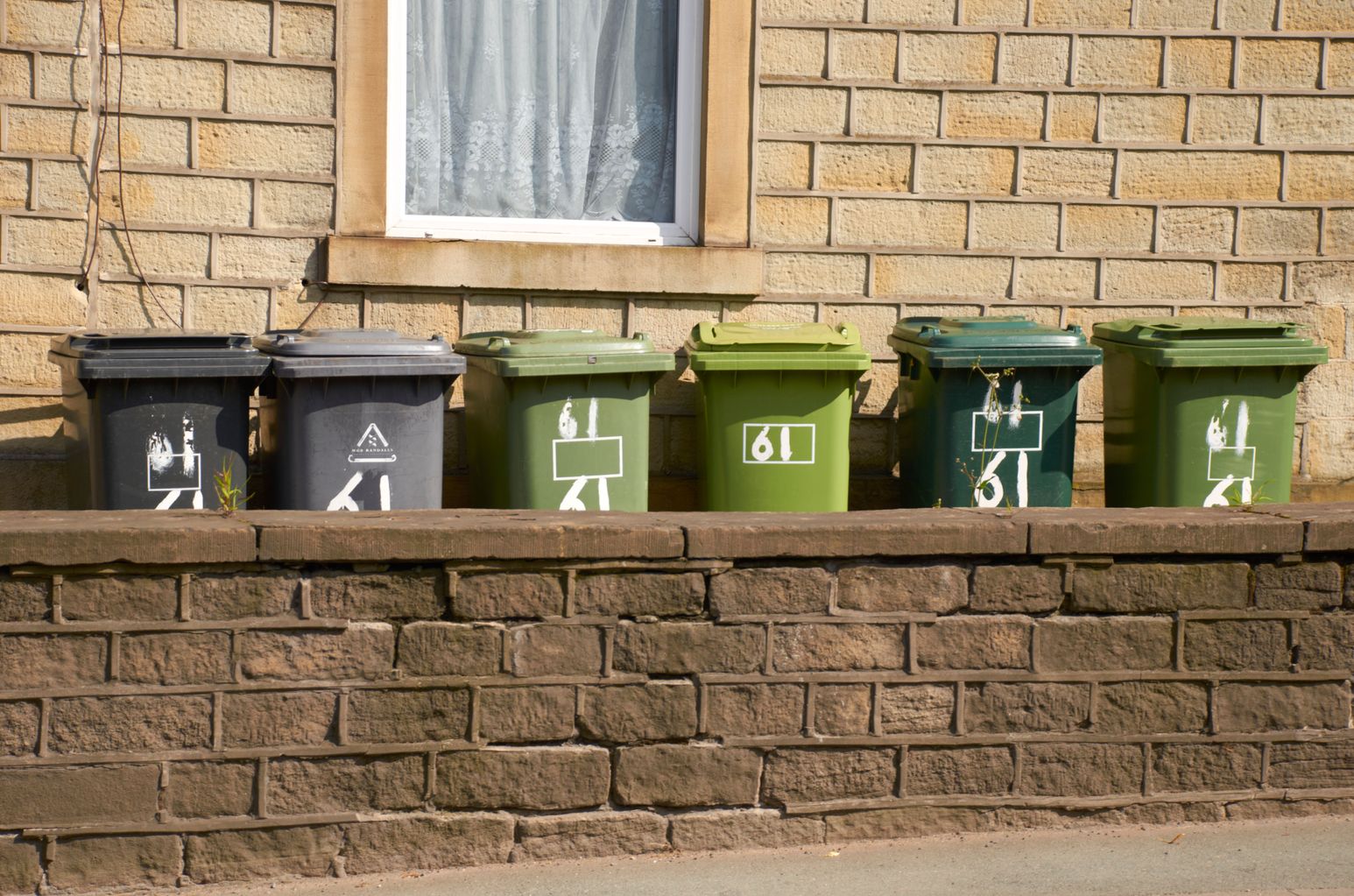 Kirklees bin collections foiled by 'too wide' bin lorries News Pulse 1