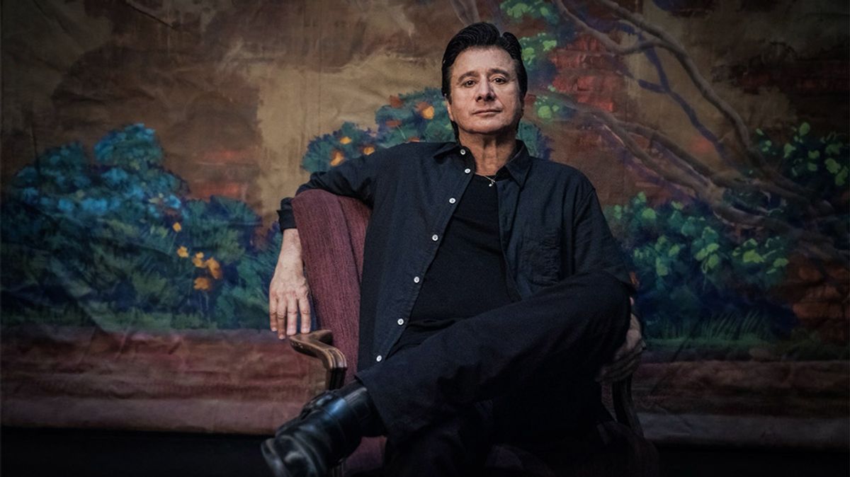 Stephen Perry Writer Listen: Journey icon Steve Perry shares I'll Be Home For Christmas cover