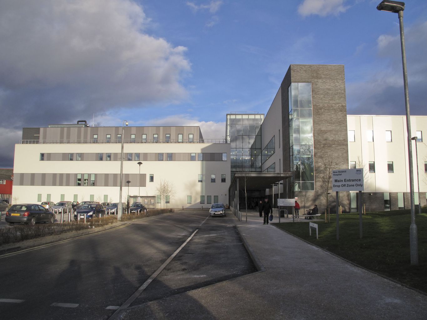 Womans Body Found In Glasgow Hospital Grounds