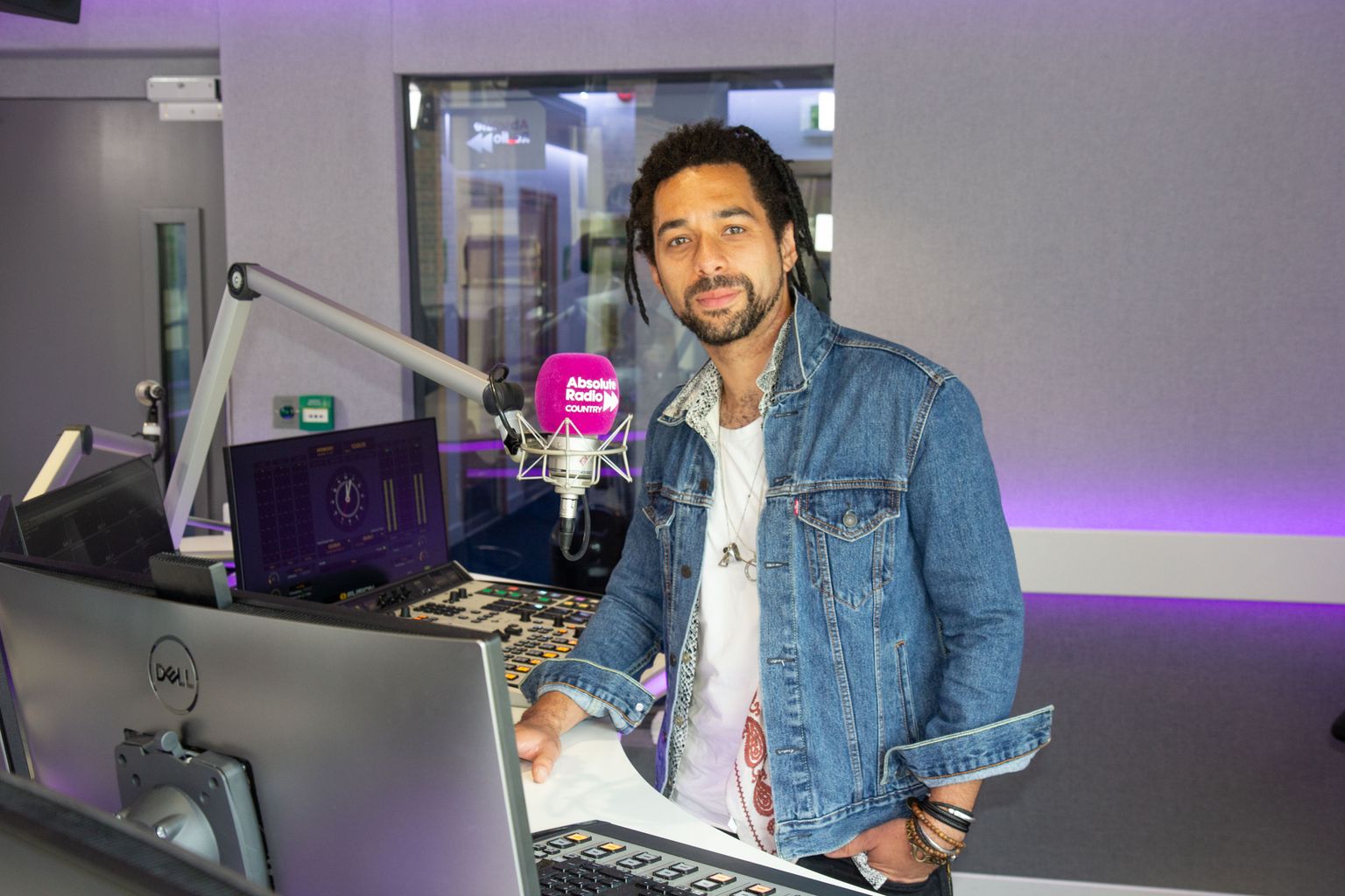 The Shires' Ben Earle joins Absolute Radio Country