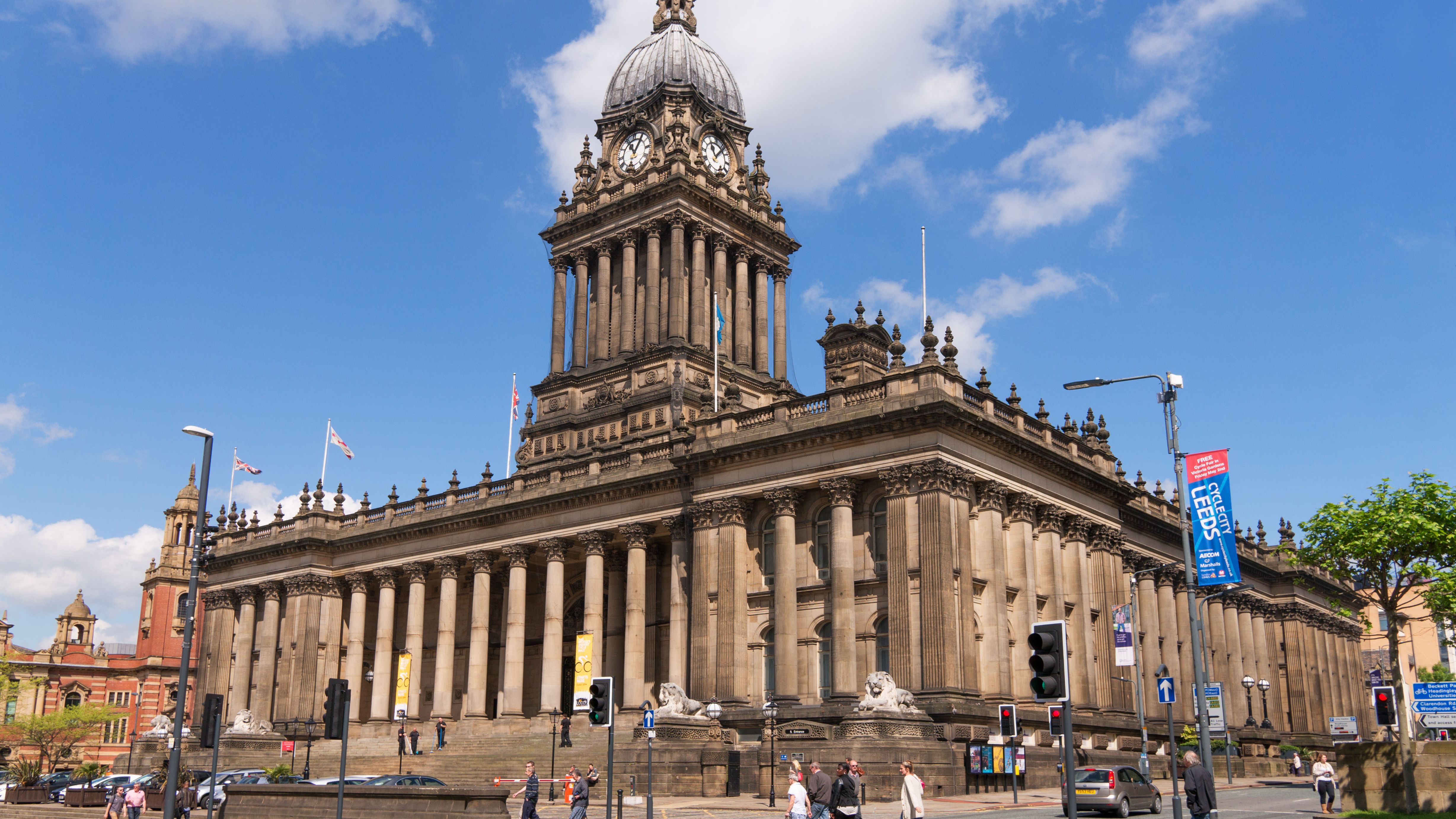Leeds Town Hall awarded with £249,810 grant to restore the historic ...