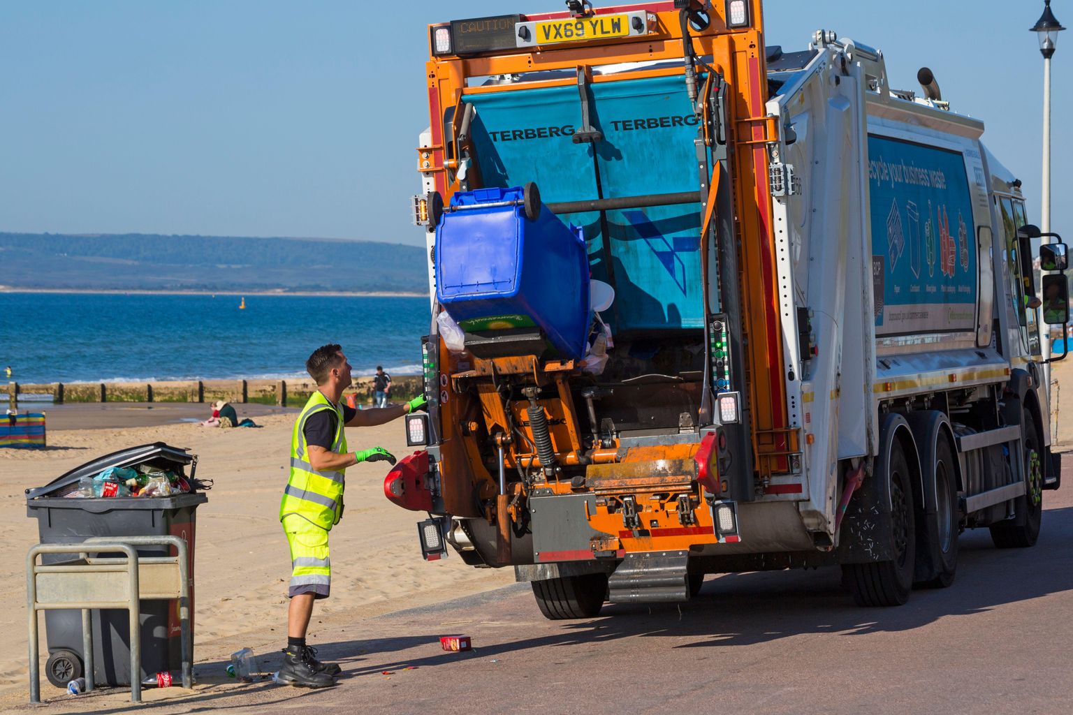 Around 500 homes in Dorset could lose their doorstep bin collections.