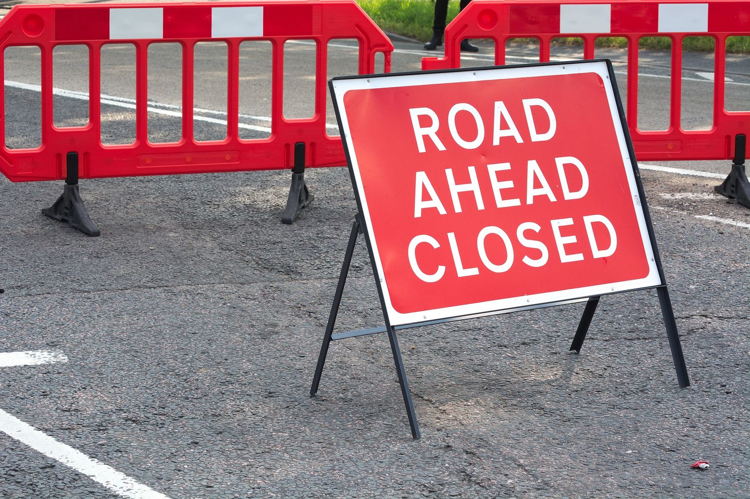 Emergency services dealing with overturned lorry on A14 near Ipswich ...