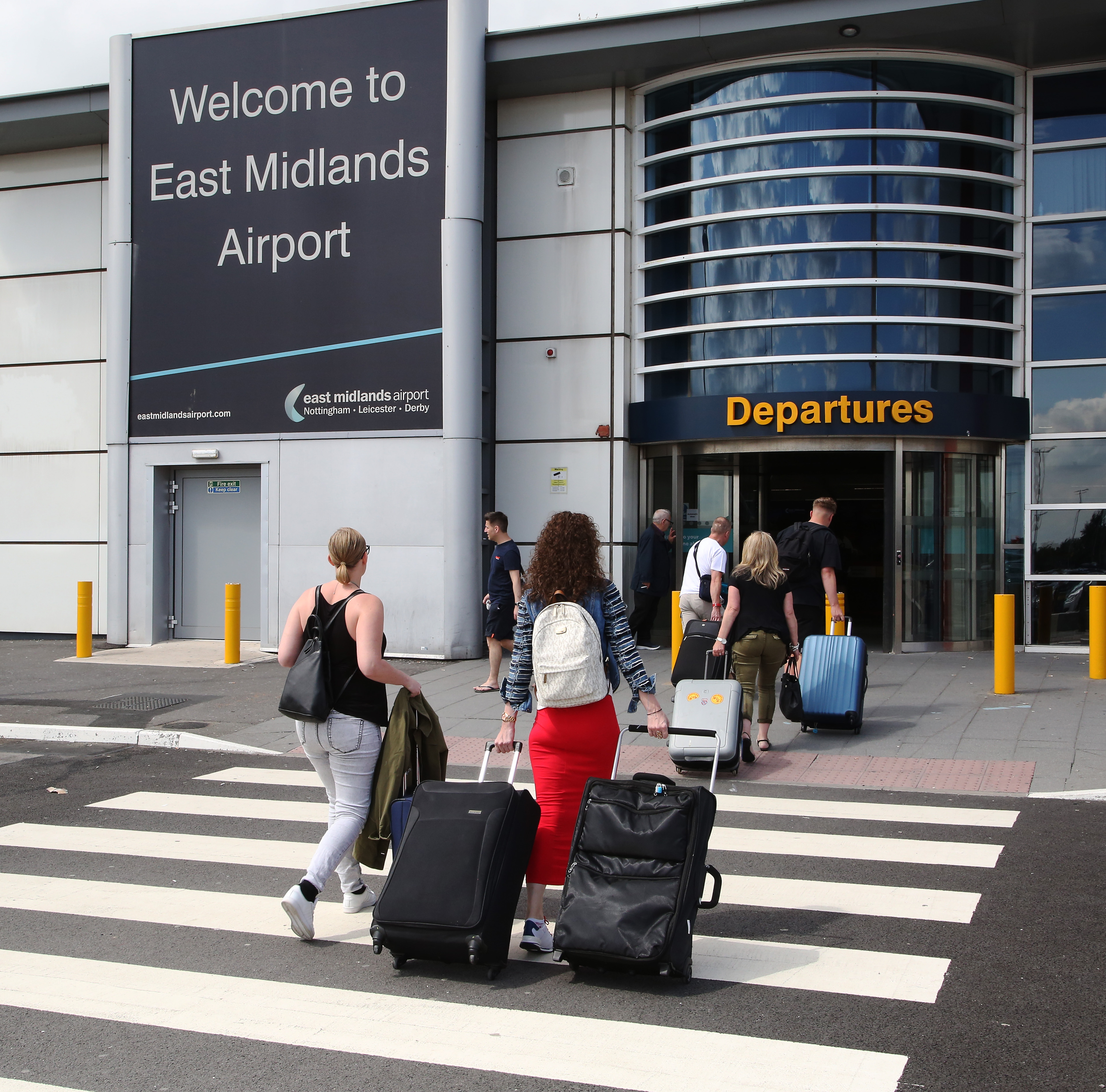East Midlands Airport Second runway not ruled out, but not needed