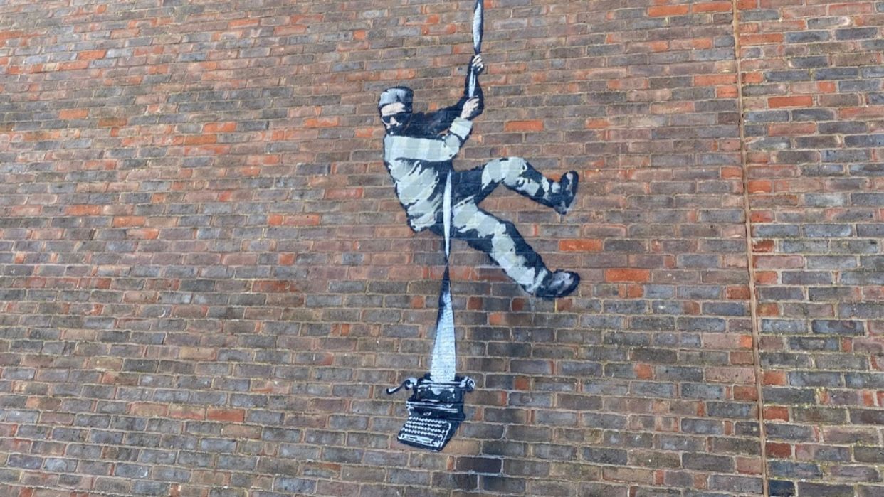 Banksy pledges £10m for Reading Prison arts hub campaign