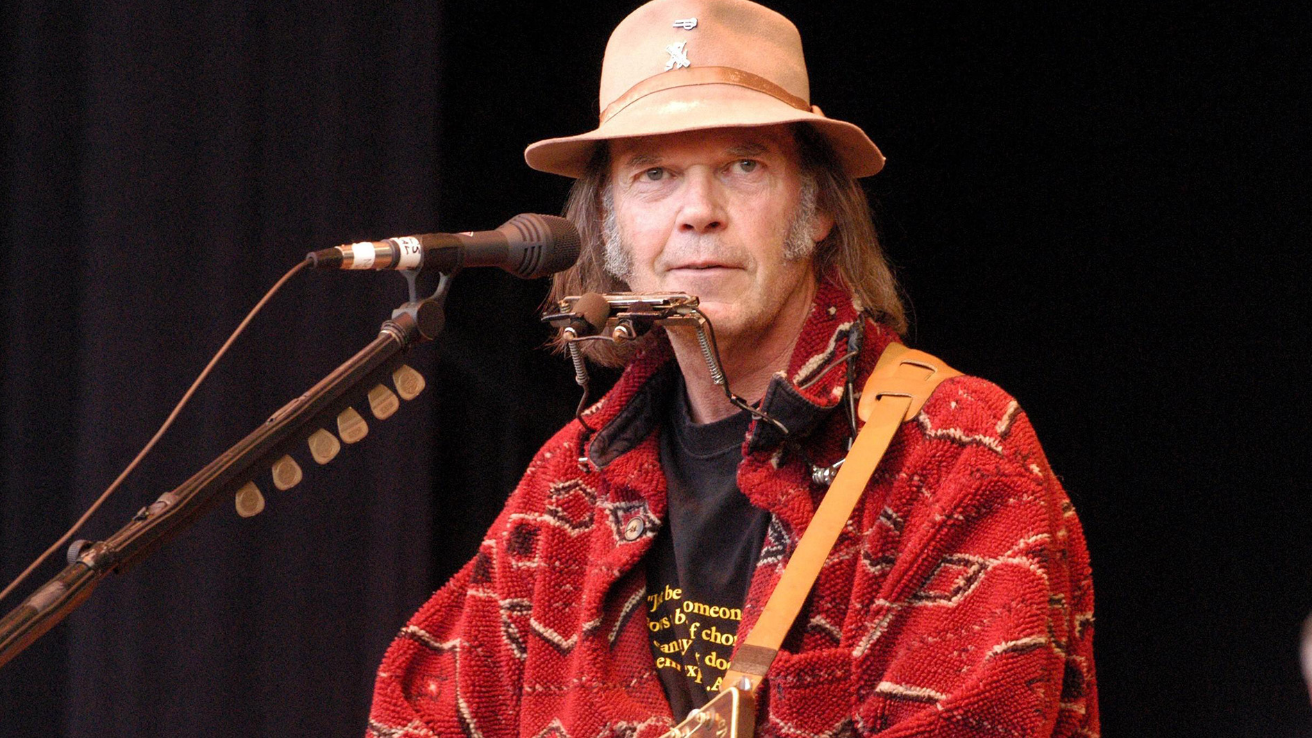 Neil Young releases 'Summer Songs' album recorded in 1987