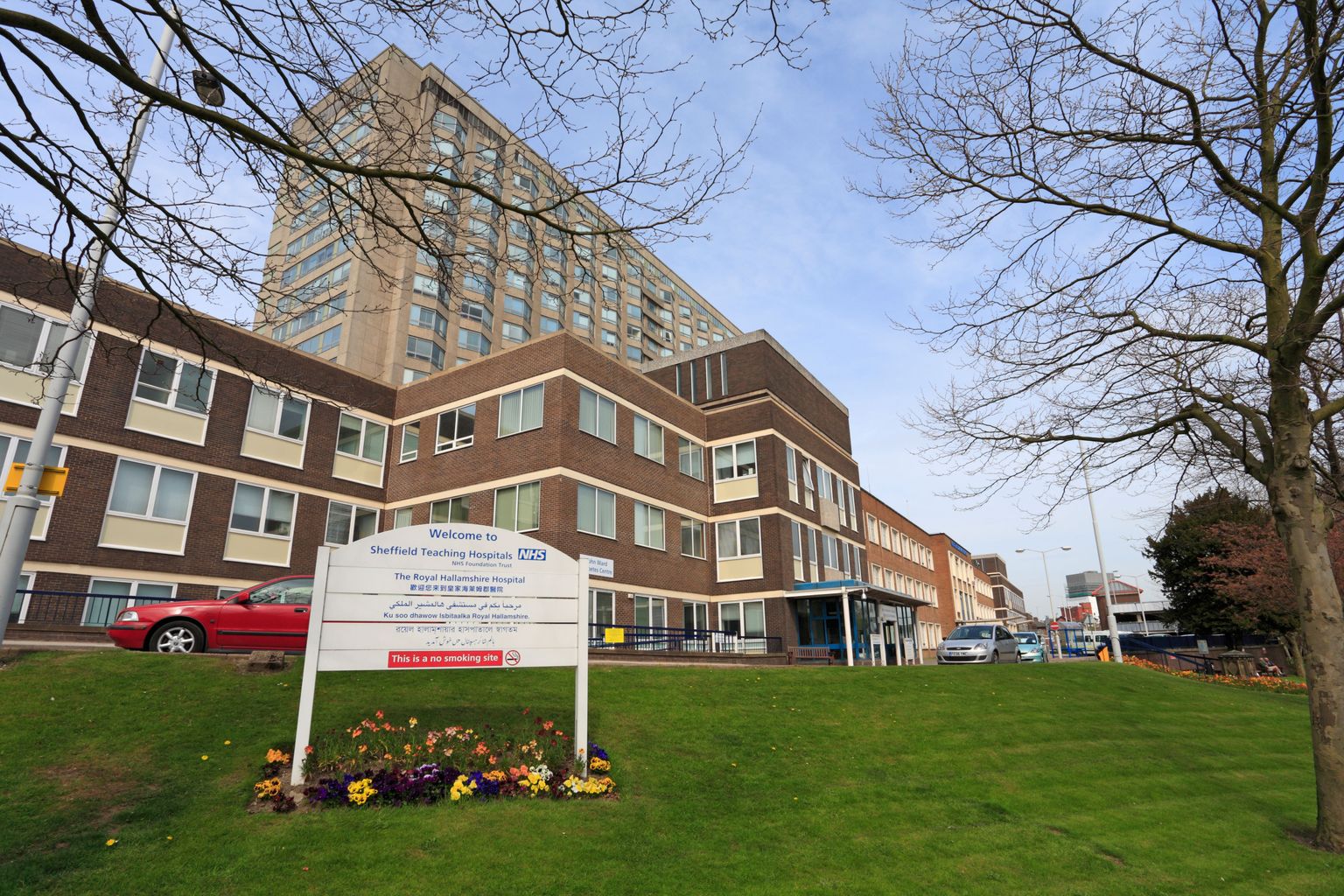 Chief Executive of Sheffield Teaching Hospitals pays tribute to ...