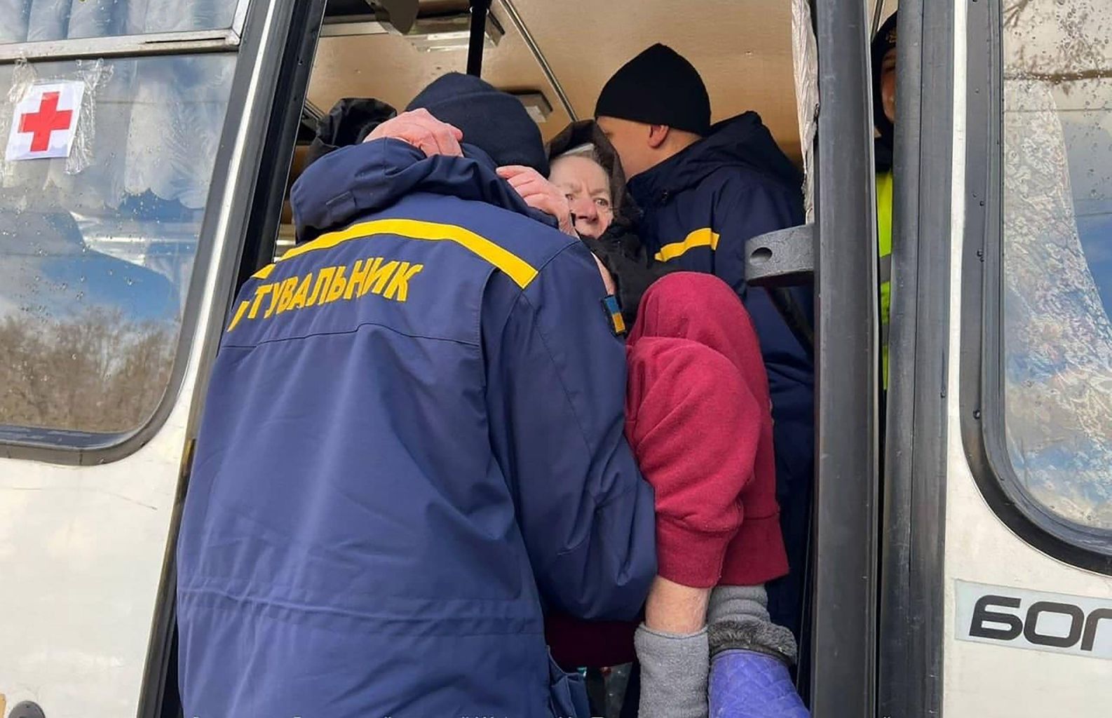Ukraine calls for no-fly zone after hospital attack left child dead