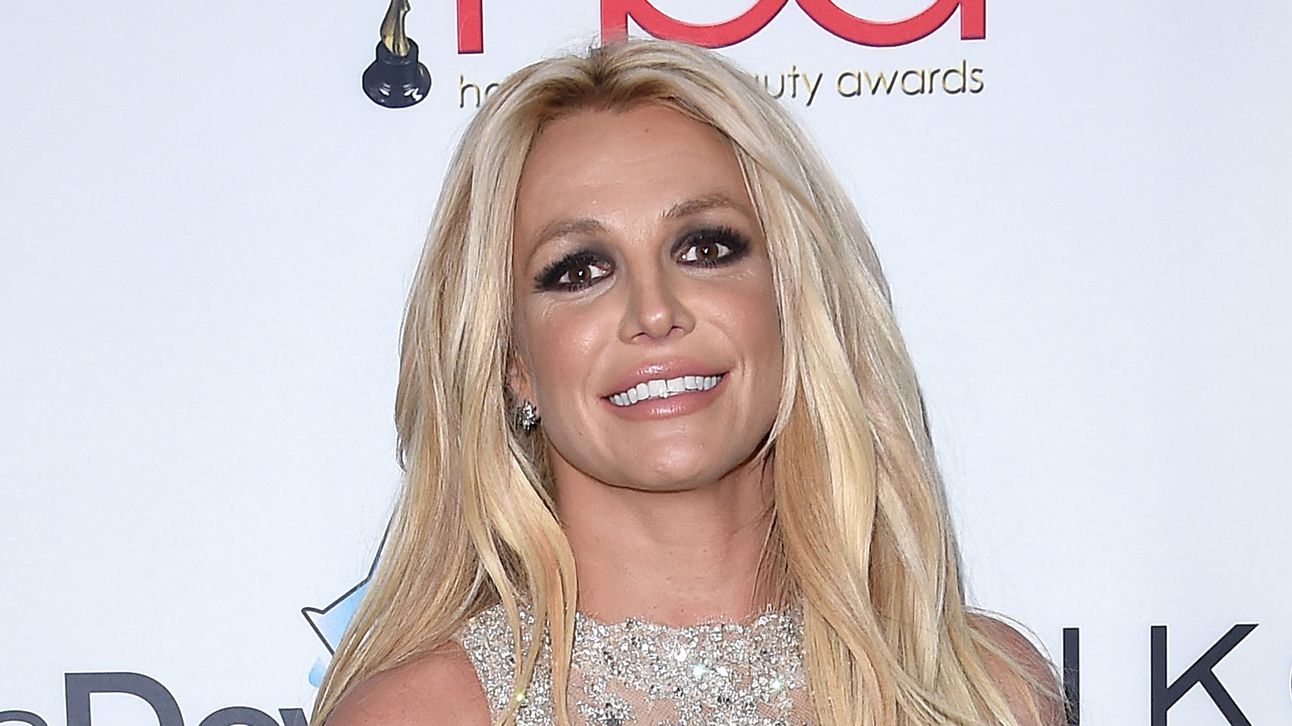 Britney Spears reveals she's going on a 'social media hiatus'