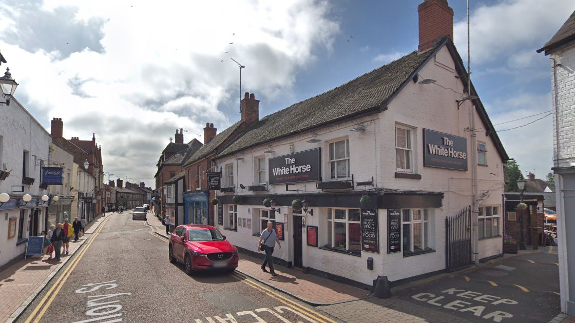 Man left with fractured jaw after assault near Nantwich pub