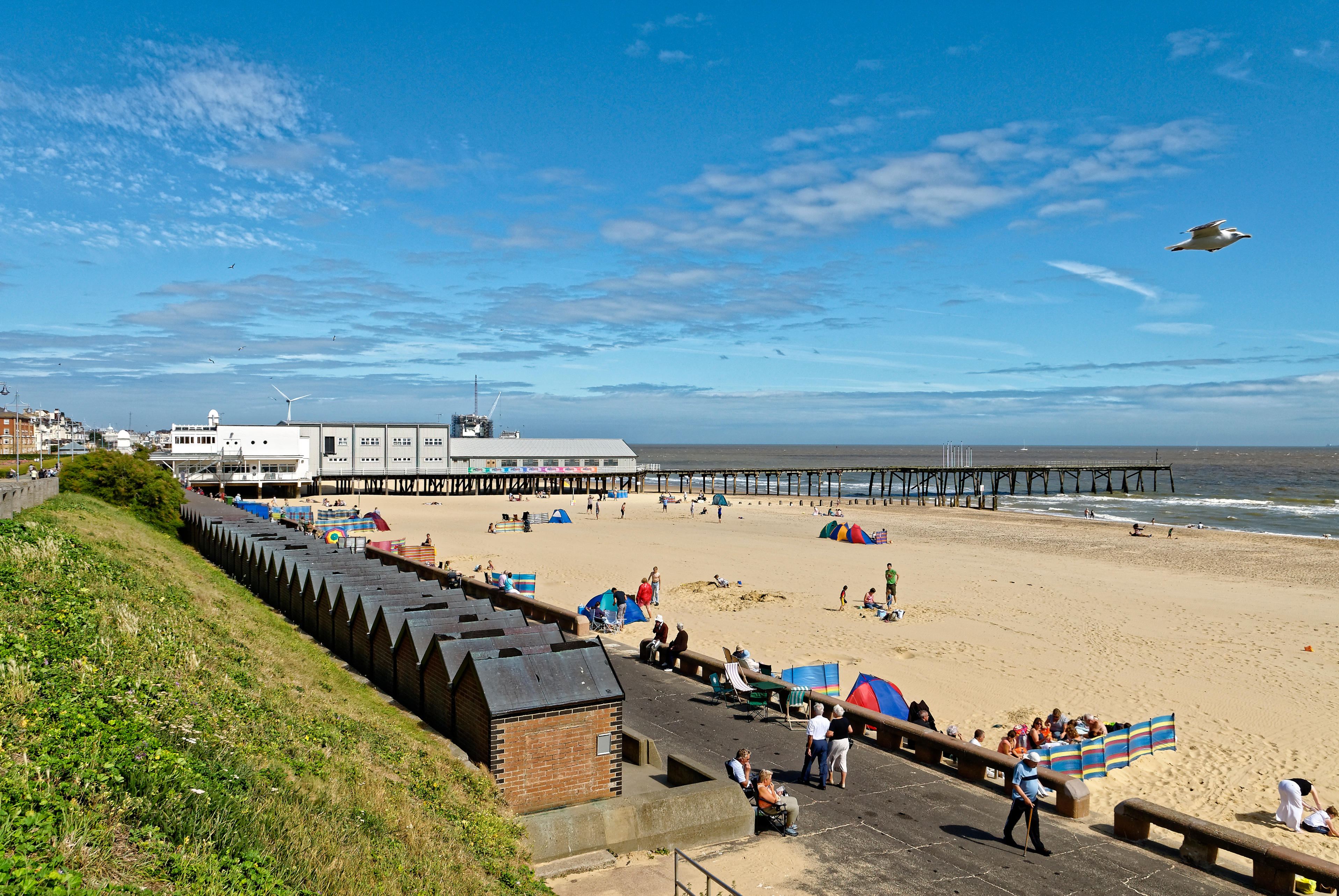 Work starts on new beachfront boardwalk in Lowestoft News Greatest