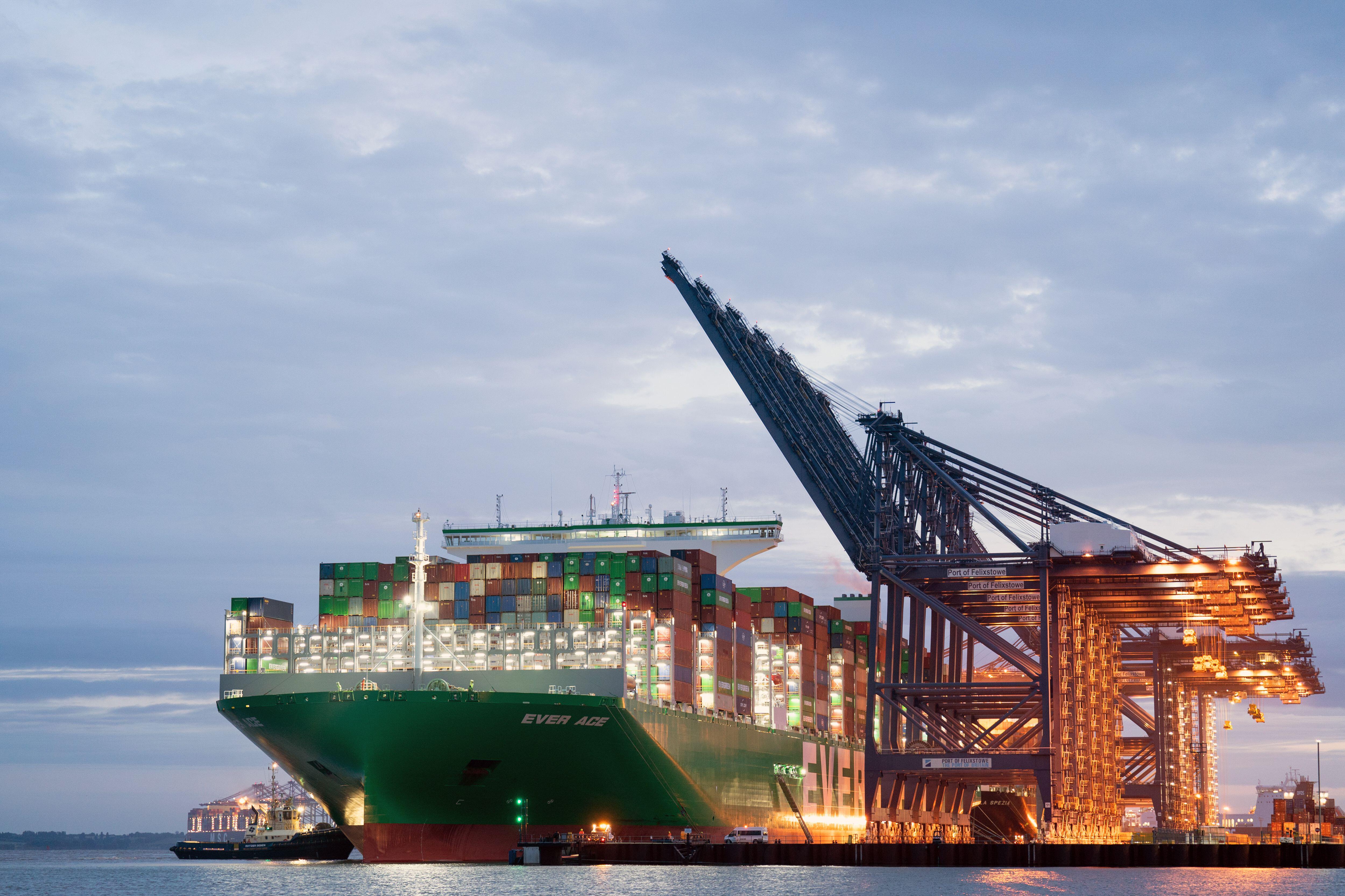 World's largest container ship arrives in Felixstowe | News - Greatest ...