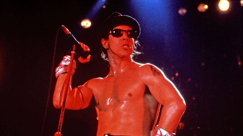 The Red Hot Chilli Peppers cancel Glasgow gig tonight