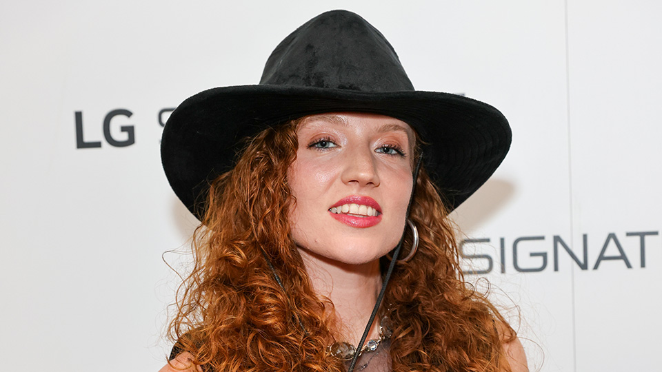 Jess Glynne returns to social media with fun Beyoncé cover
