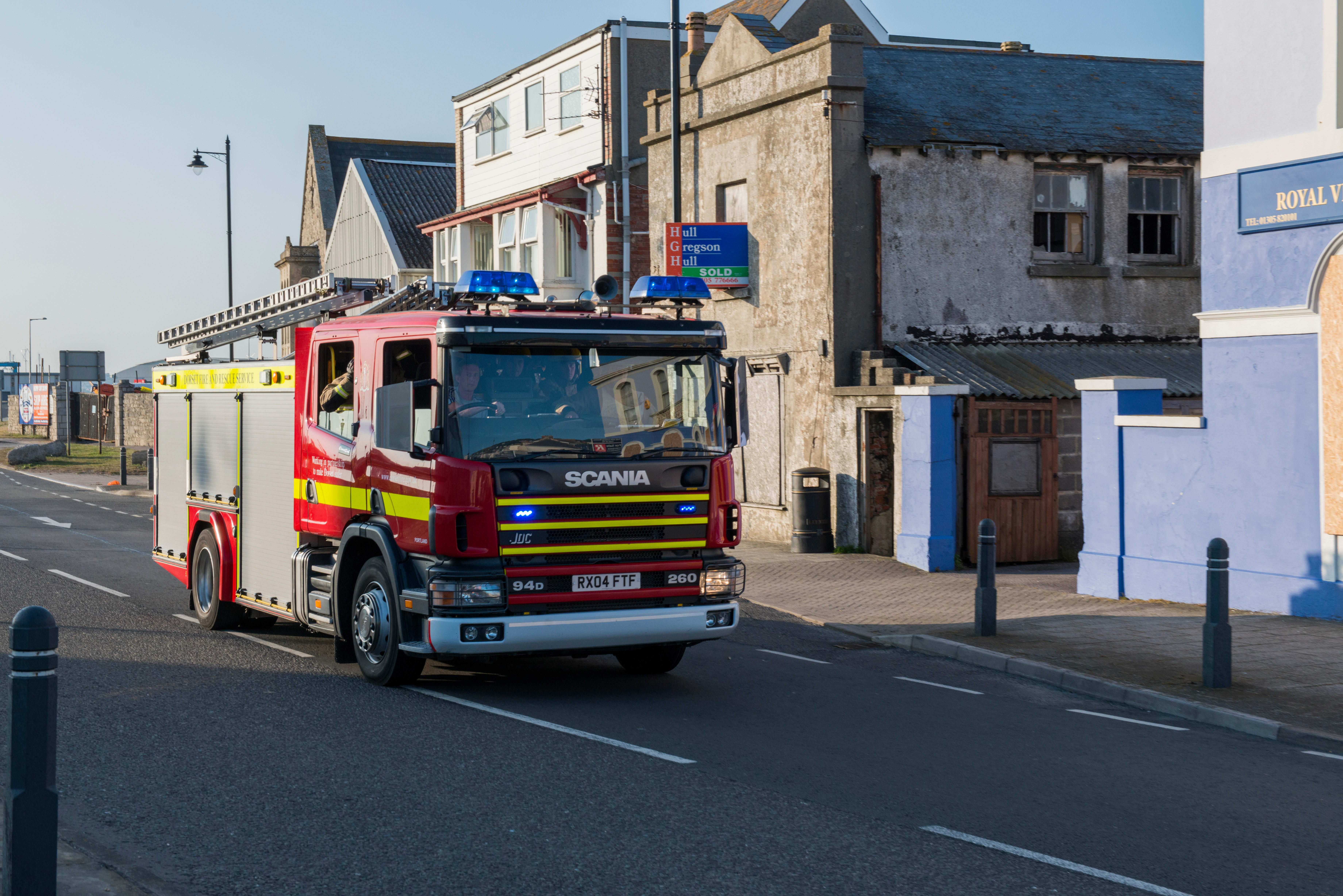 Firefighters rescue dogs and cats from a house fire in Weymouth | GHR ...