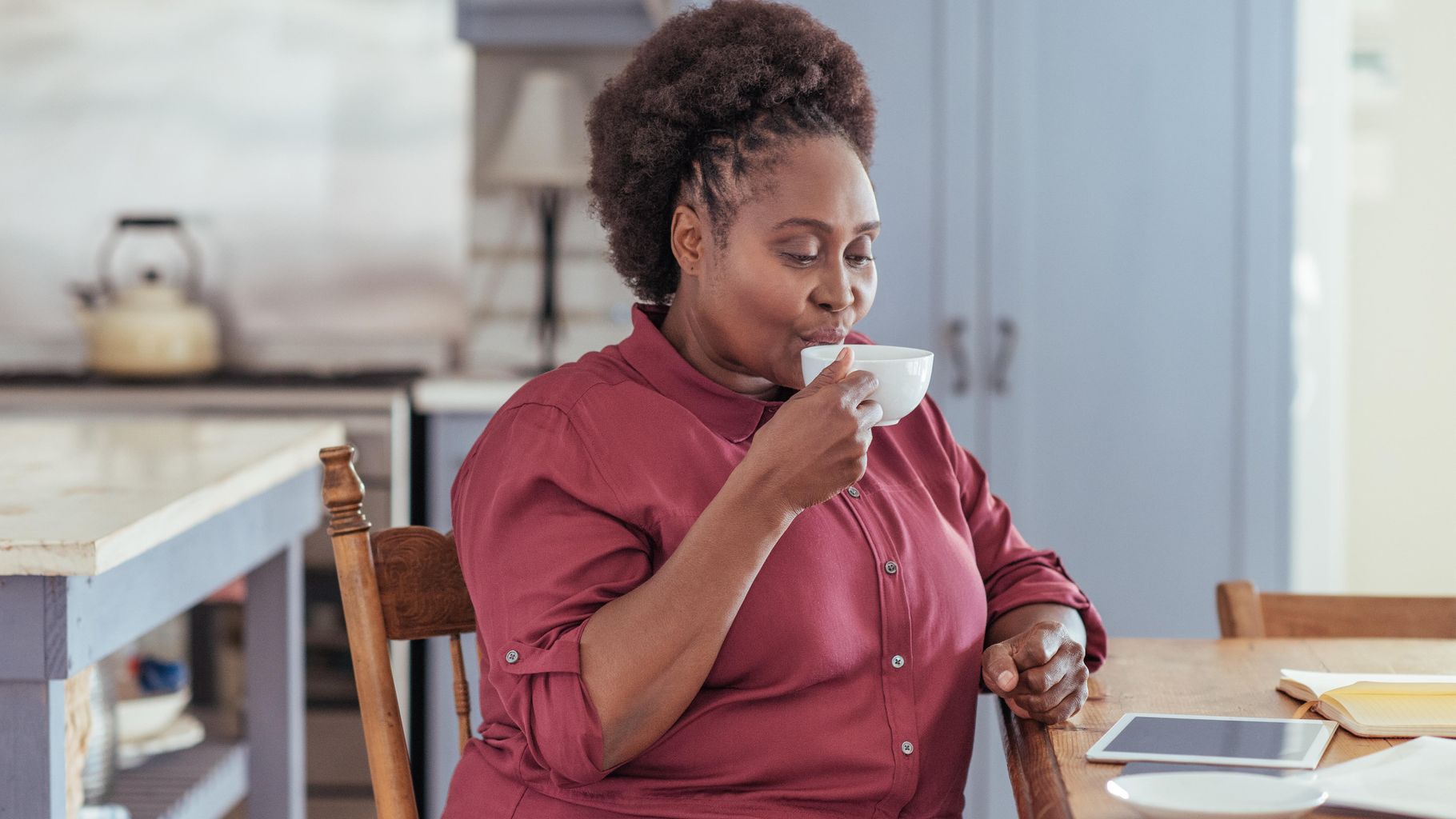 Drinking 2 To 3 Cups Of Coffee A Day Could Help You Live Longer drinking-2-to-3-cups-of-coffee-a-day-could-help-you-live-longer