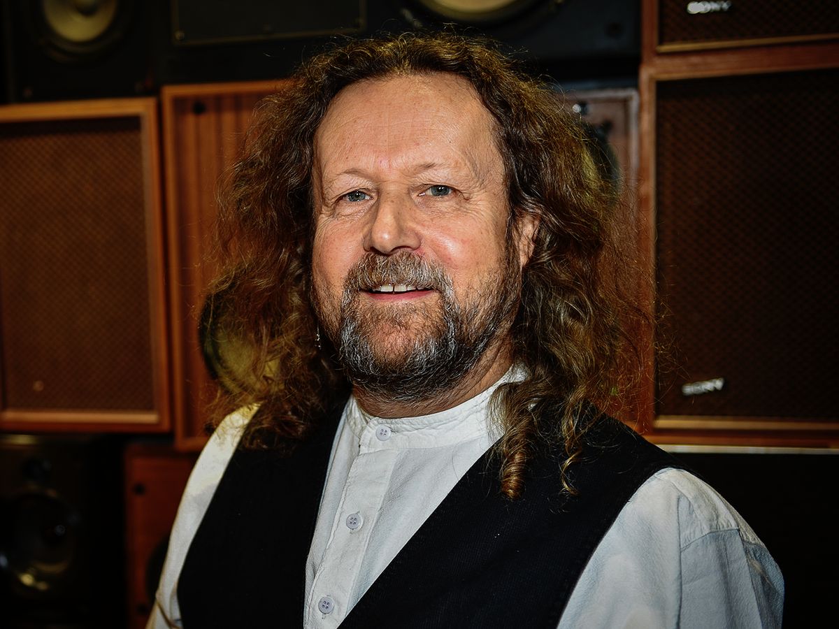 When is Alex Lester on Greatest Hits Radio?
