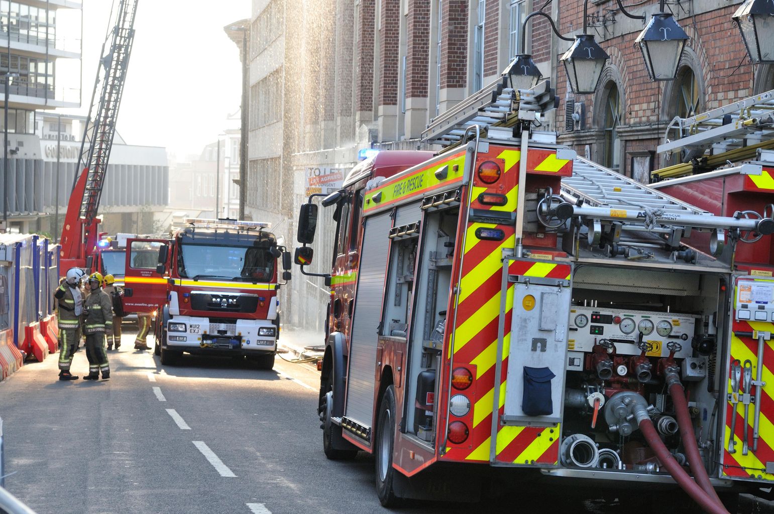 A huge fire has broken out at a derelict hotel near Bristol's Temple