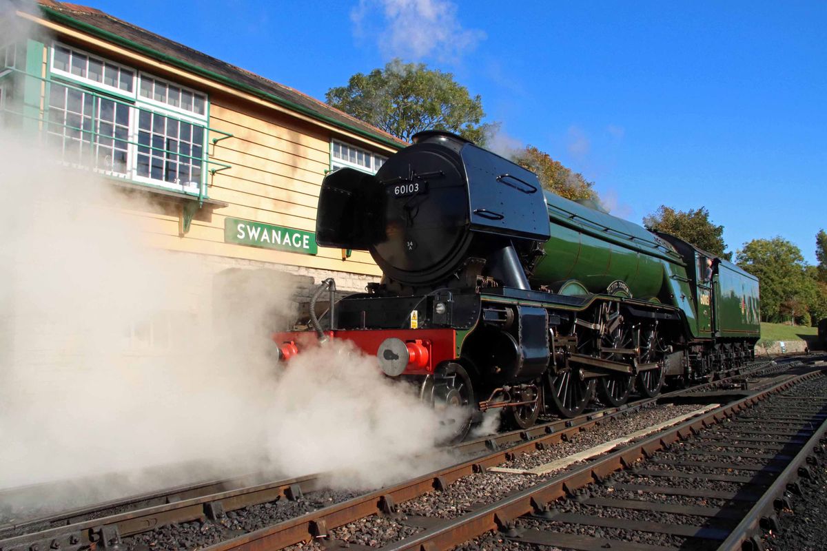World famous steam locomotive the Flying Scotsman arrives in Dorset