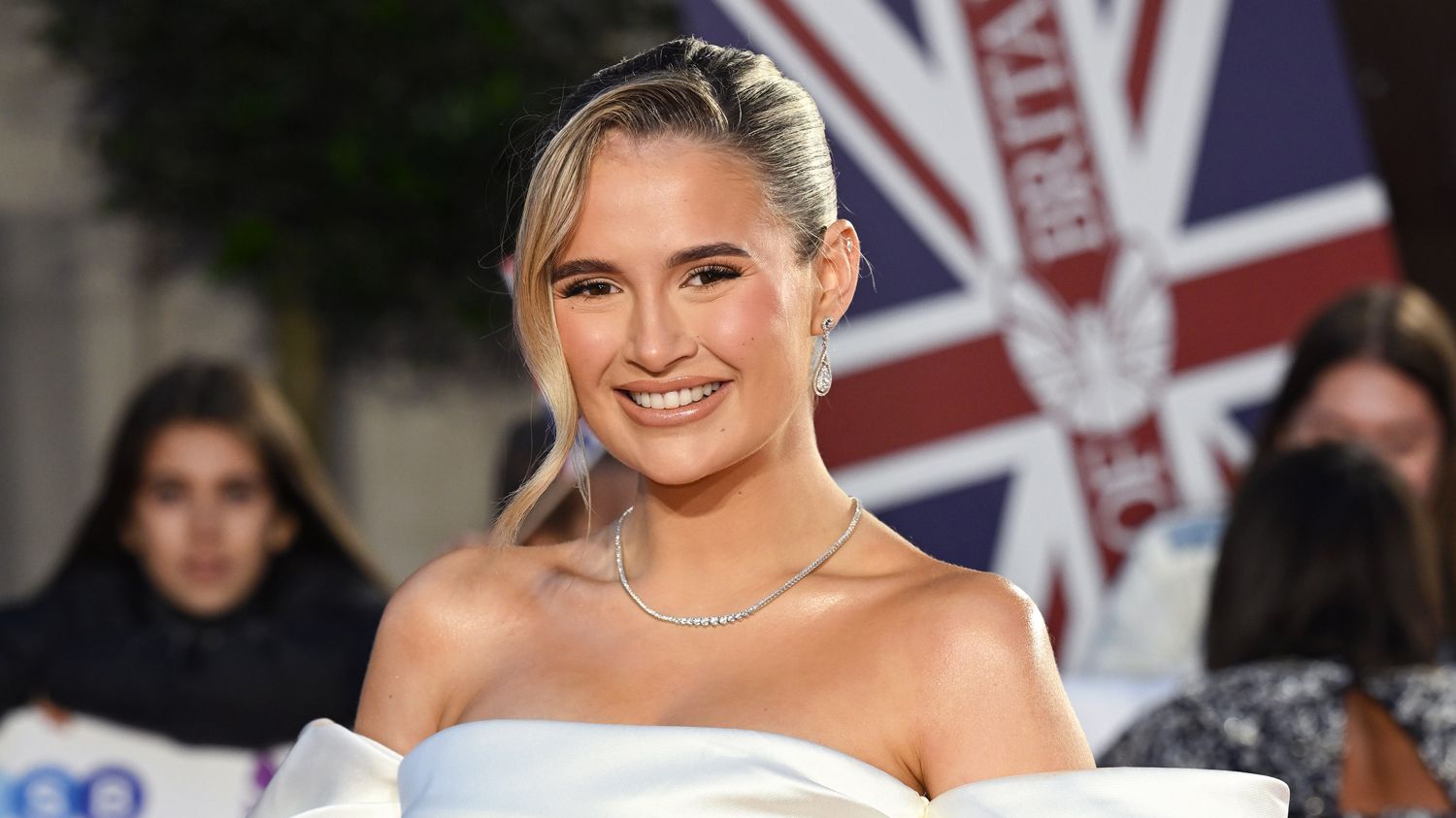 Molly-Mae Hague shows off cute baby bump at the Pride of Britain Awards