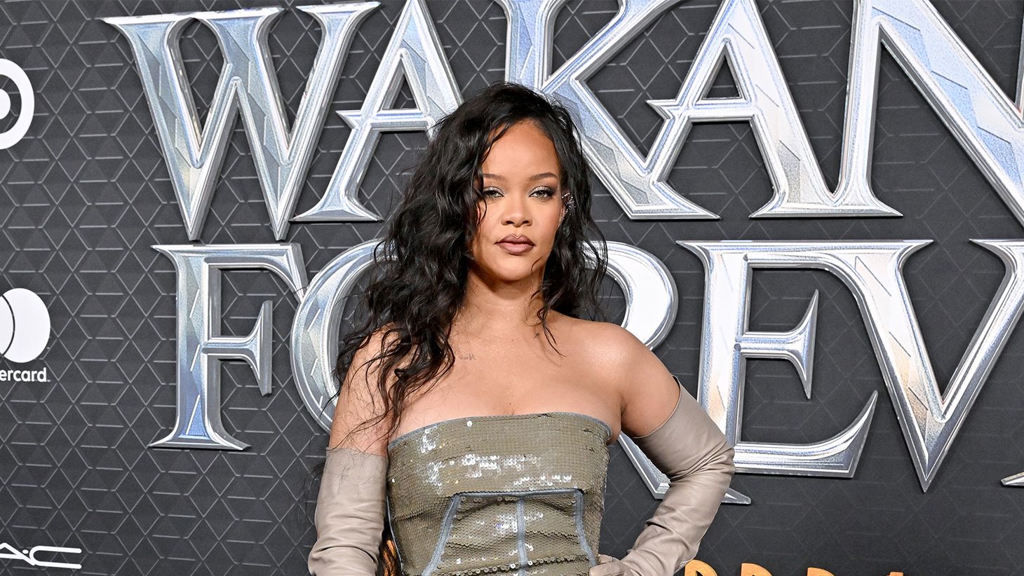 Rihanna releases new single 'Lift Me Up'