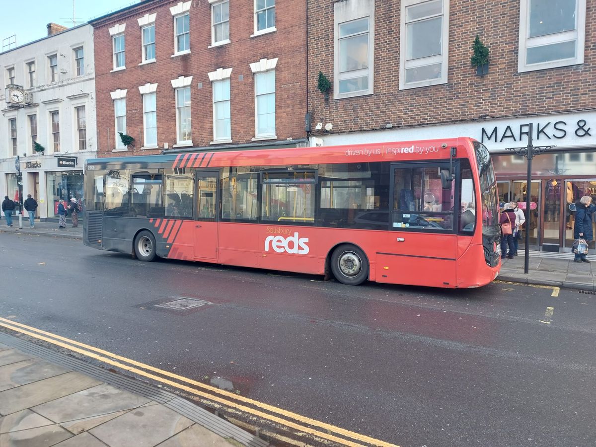 Salisbury Reds R1 Salisbury Reds call for £2 bus fare cap to become permanent