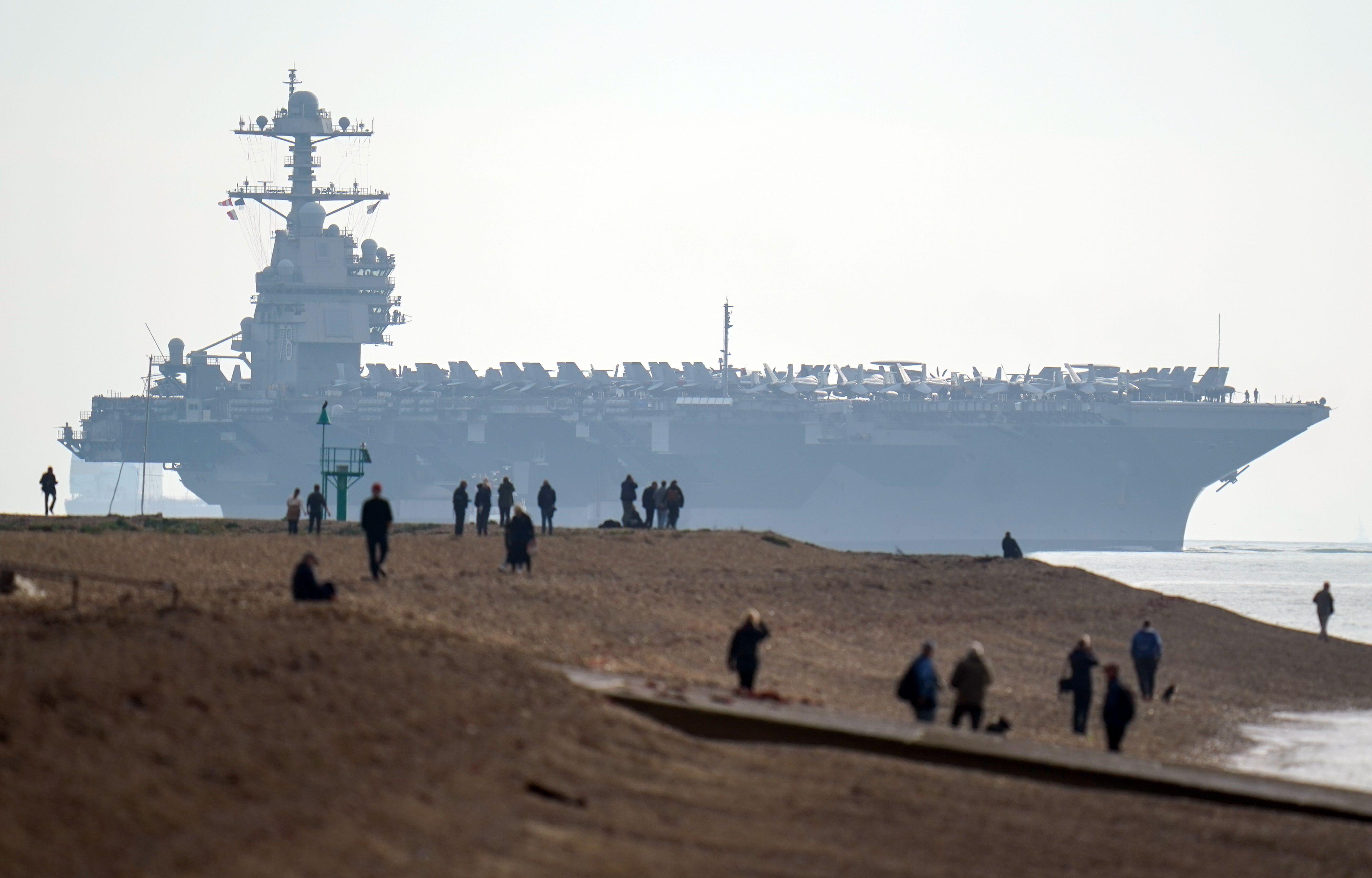 Photos Huge US aircraft carrier anchors in Solent News Wave 105