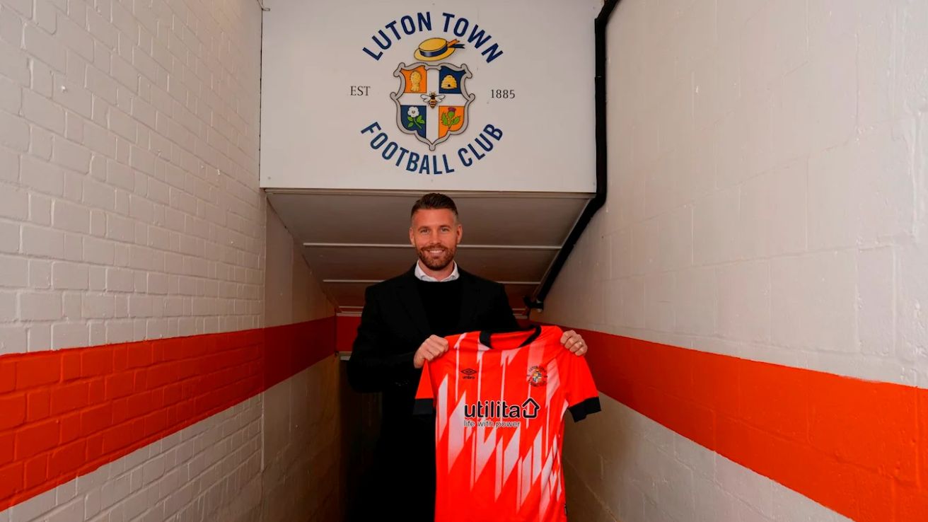 Luton Town announce Rob Edwards as new manager