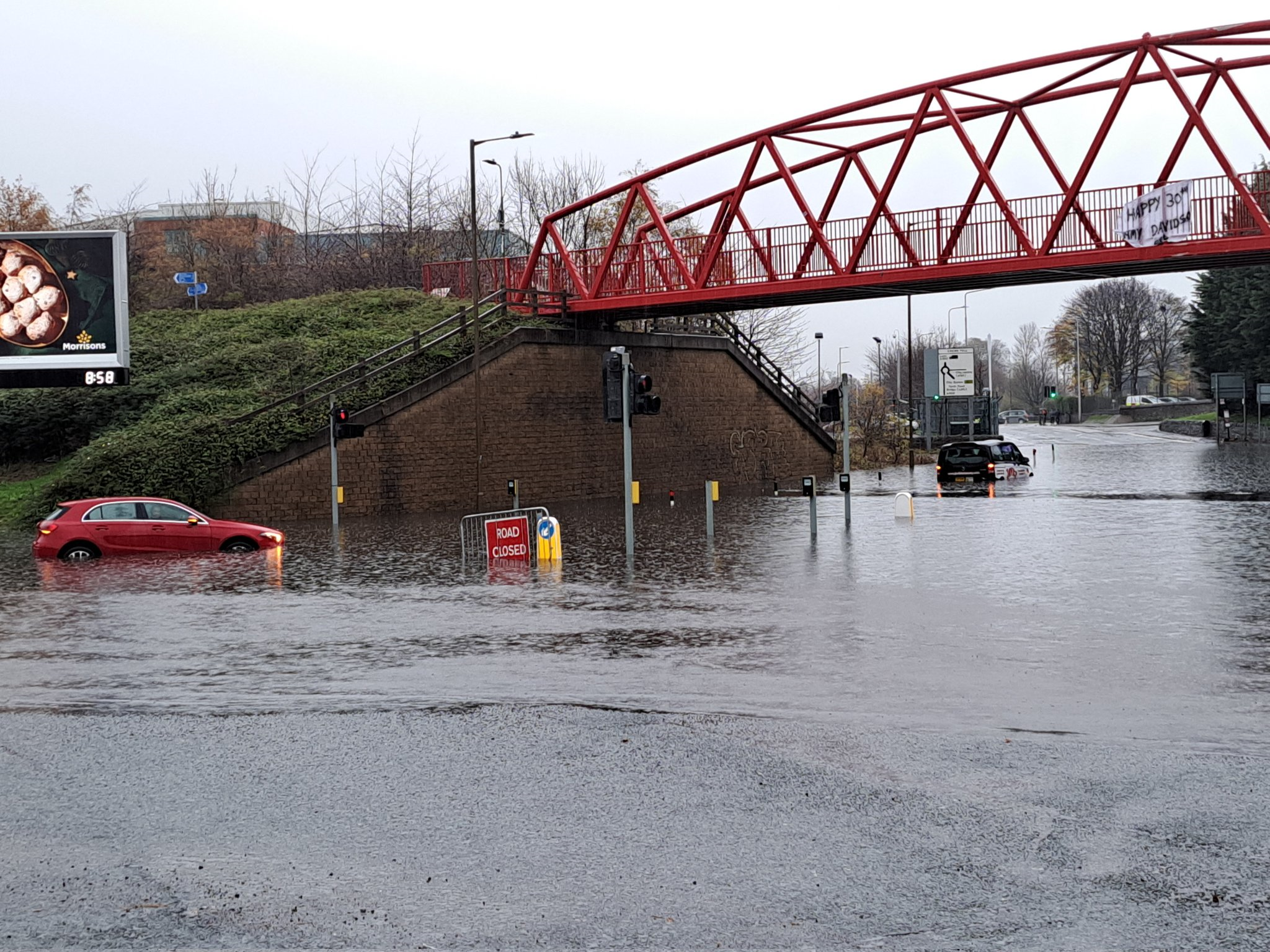 Flooding Hits Major Roads In Edinburgh   Fh2B3o WIAETESo 